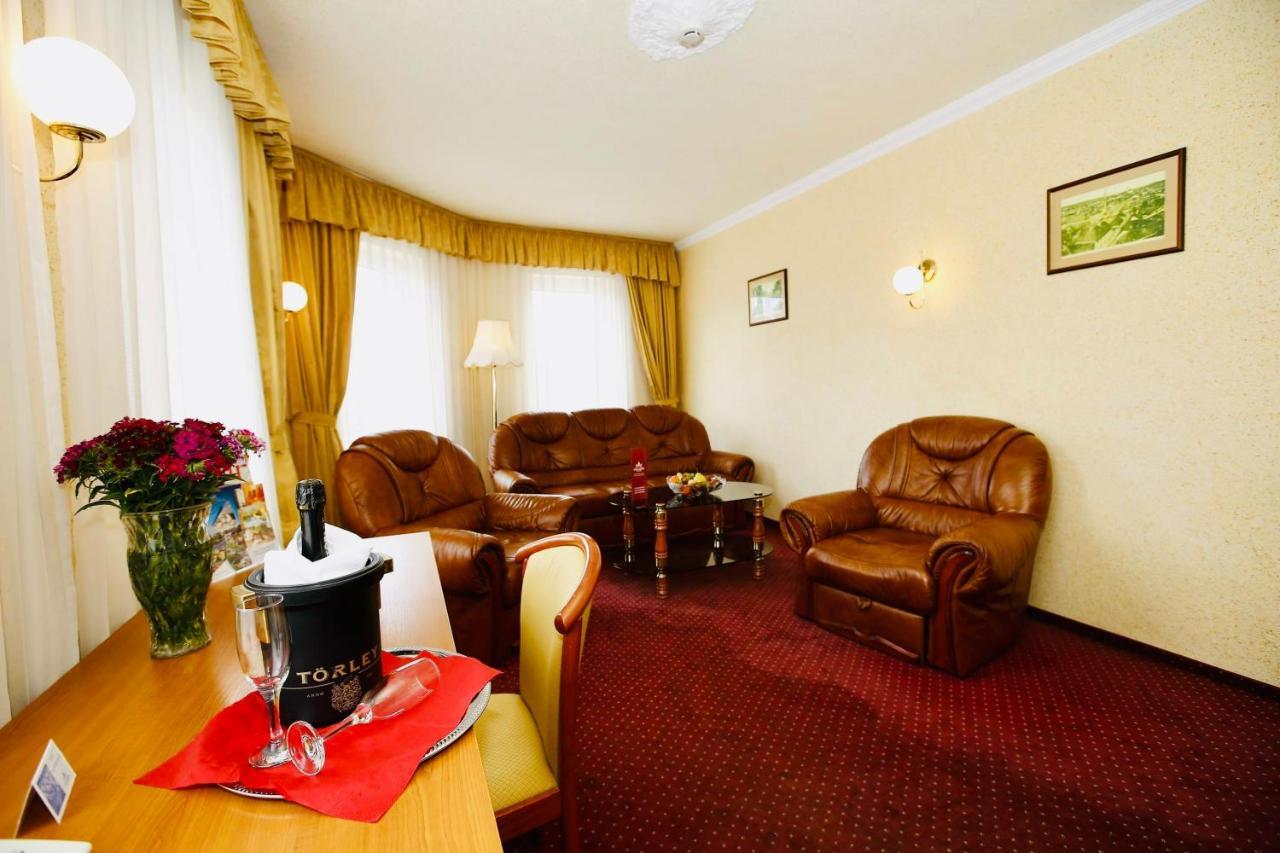 Hotel Korona Wellness, Rendezvény és Borszálloda Eger Camera foto